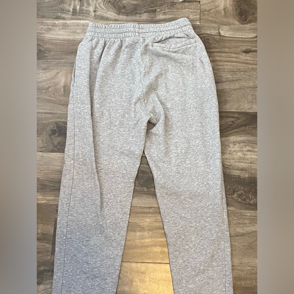 Grey sweat pants - Picture 2 of 3